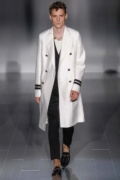 Look 36